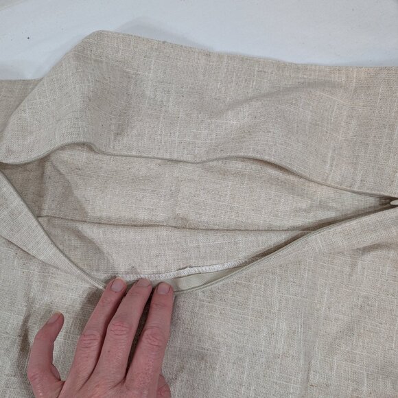 2 Pillow Cases 18x18 - Picture 2 of 2